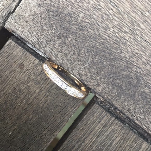 11 Diamonds in 10kt Gold - Picture 3 of 11